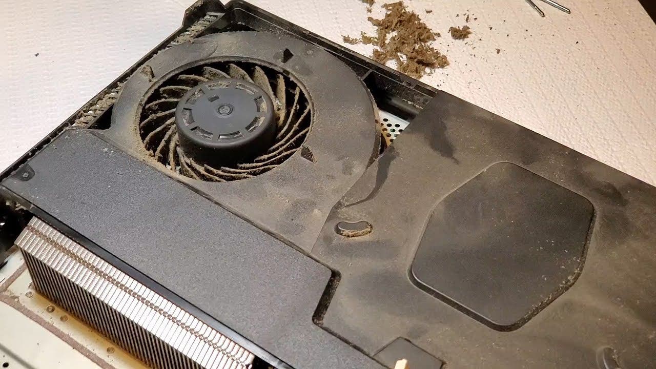 ¿Suena mucho el ventilador? Se sobre calienta,| Limpieza de PS4 Pro )